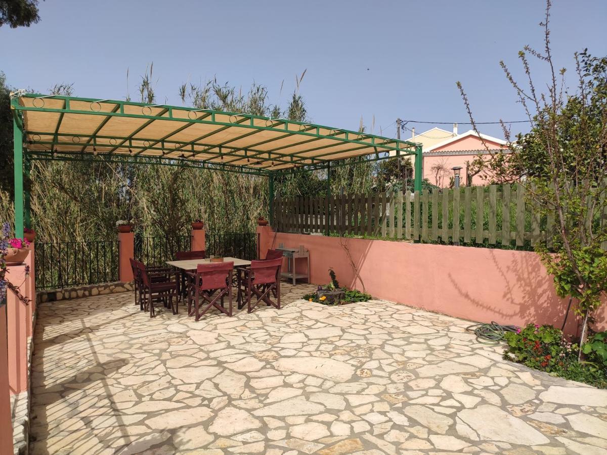 Eleni'S Traditional House In Agrafi Agrafoi Exterior photo